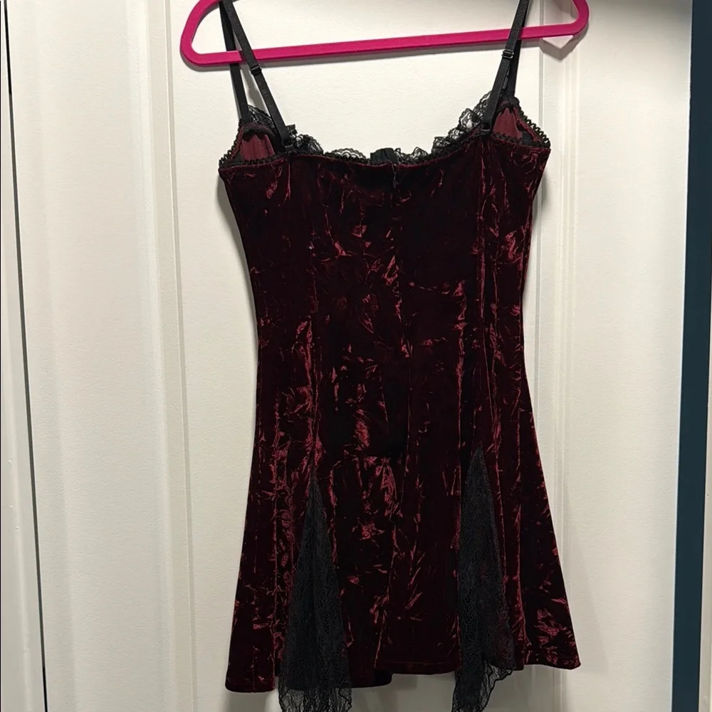 Red and Black Mini Velvet Dress with Lace Trim - Picture 4 of 4